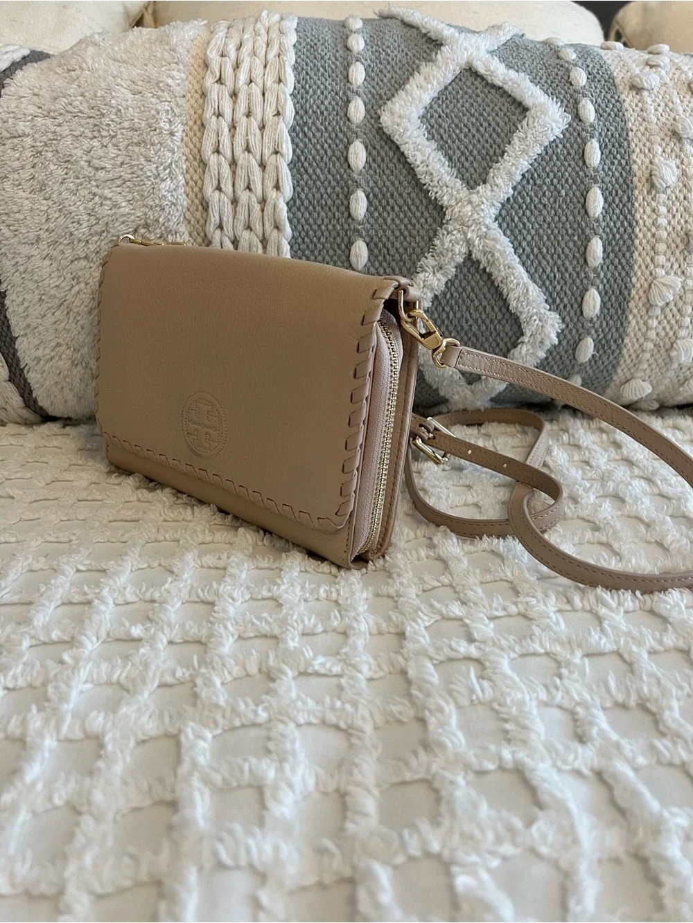 Tory Burch Light Oak Leather Crossbody Wallet